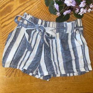 Angle Kiss Shorts